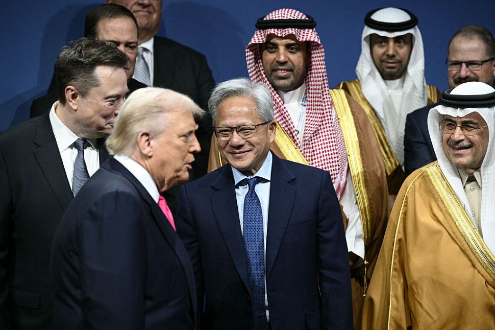 US President Donald Trump, Elon Musk (L), Nvidia founder and CEO Jensen Huang (C)